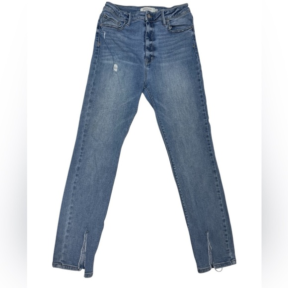 Hidden Taylor Skinny Jeans with Front Slit
Size 30 - Picture 4 of 5